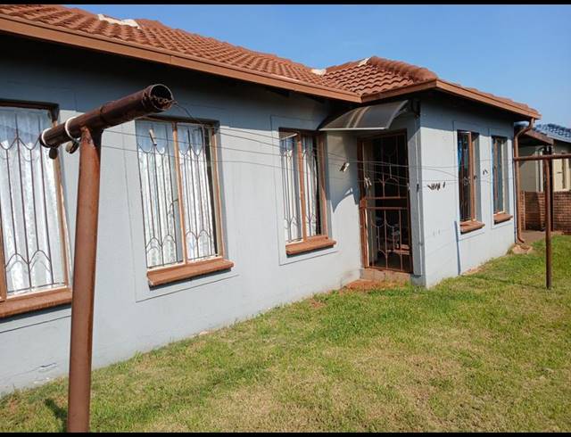 3 BEDROOM PROPERTY TO RENT IN THE ORCHARDS